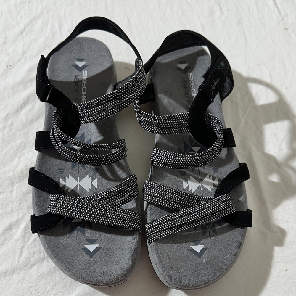 Skechers womens Black and White Sandals